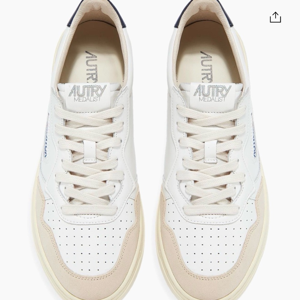 Autry Medalist Women's White & Beige Athletic Sneakers